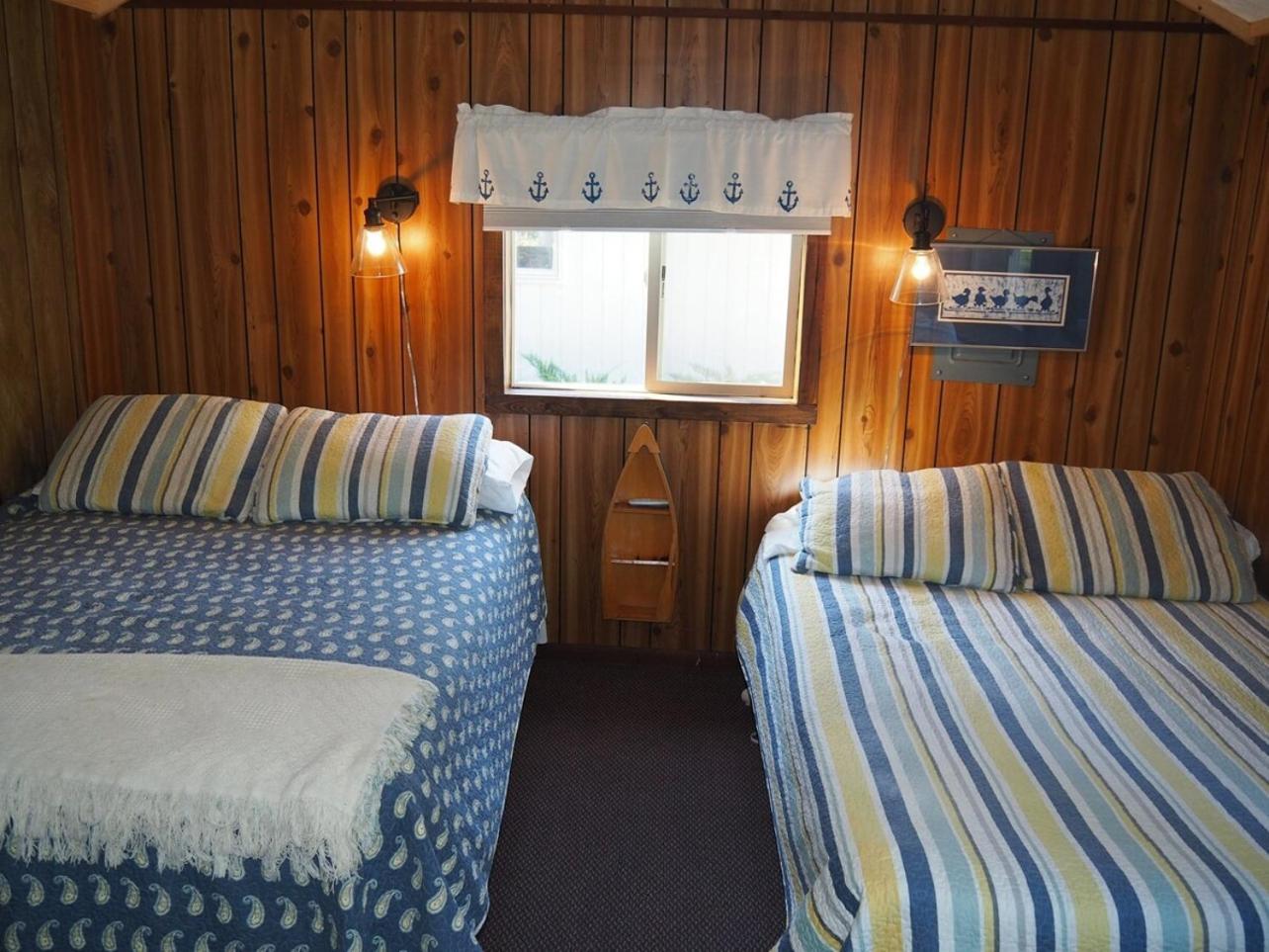 Sleeping Bear Riverside Cabins - Cabin #1 Honor Buitenkant foto
